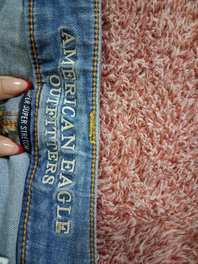 Jeans rasgados American Eagle para mujer - 3