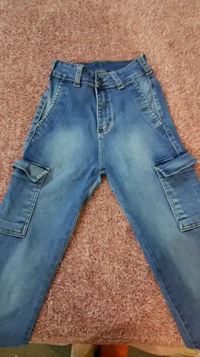 Jeans cargo azul para mujer estilo casual - miniatura 3