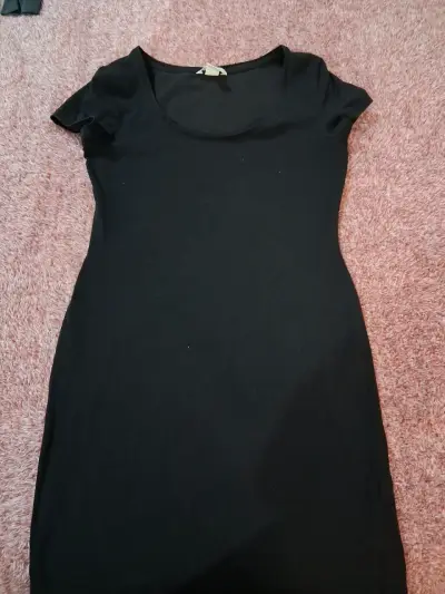 Vestido negro básico talla S - miniatura 1