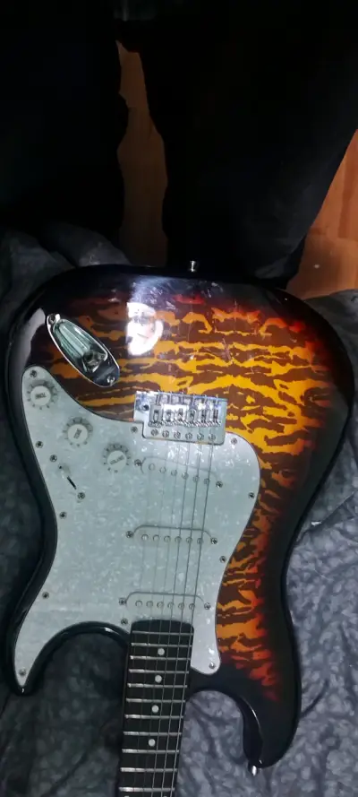 Guitarra electrica Palmer - miniatura 3