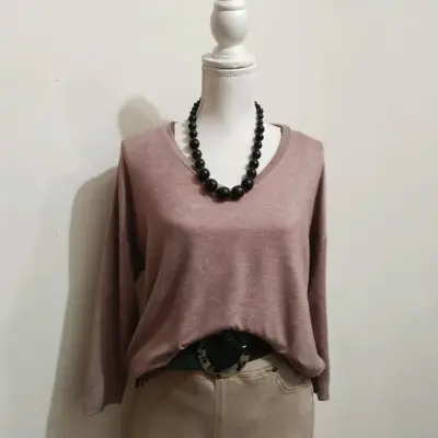 Conjunto de sweaters de mujer en varios colores - miniatura 1