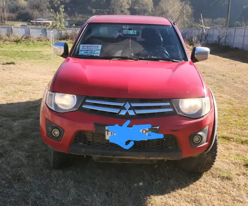 Camioneta Mitsubishi L200 2015 Roja leer descripci - 2