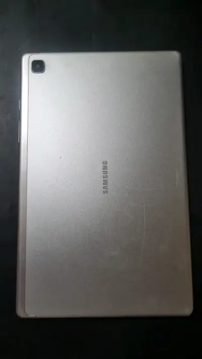 Tablet Samsung A07 con pantalla dañada - miniatura 1
