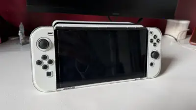 Consola Nintendo Switch OLED con accesorios - miniatura 1