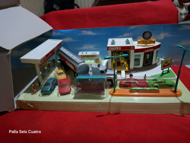 Set de Juego Estación de Gasolina Caltex 17 Piezas - 1
