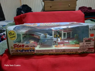 Set de Juego Estación de Gasolina Caltex 17 Piezas - miniatura 2