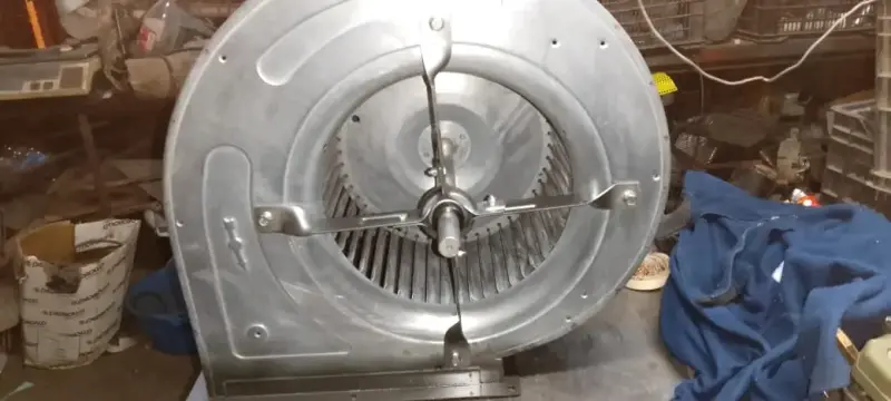 Compresor de aire acondicionado Nicrotra modelo AT 15/15 - 6