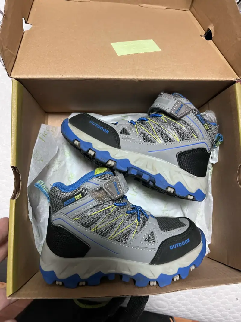Zapatillas de niño con diseño de superhéroe - 3