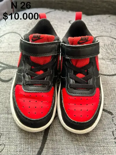 Zapatillas deportivas niño Nike rojas y negras - miniatura 2