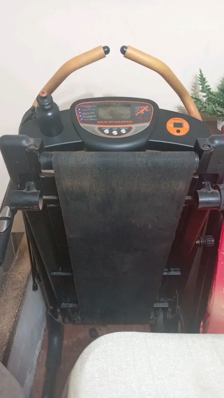 Caminadora eléctrica plegable con pantalla digital
