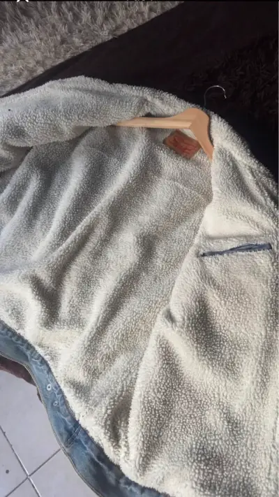 Chaqueta de mezclilla Levi's con forro de borrego - miniatura 3