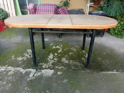Bicicleta, comedor, mesa de centro - miniatura 3