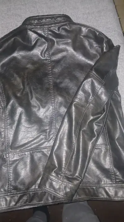 Chaqueta de cuero negra para hombre talla L - miniatura 4