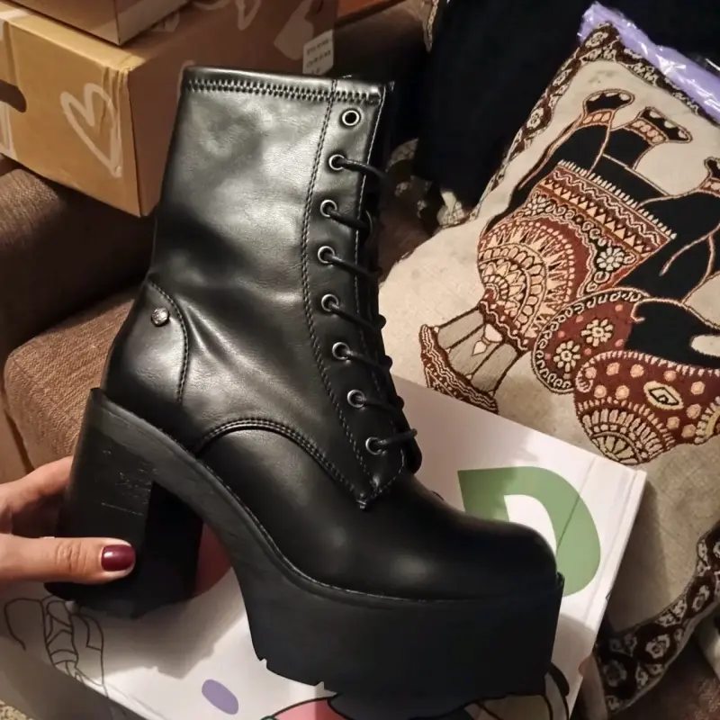 Botines de cuero negro con plataforma - 1