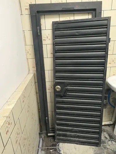 Puerta de fierro con marco 178x78 cm - miniatura 4