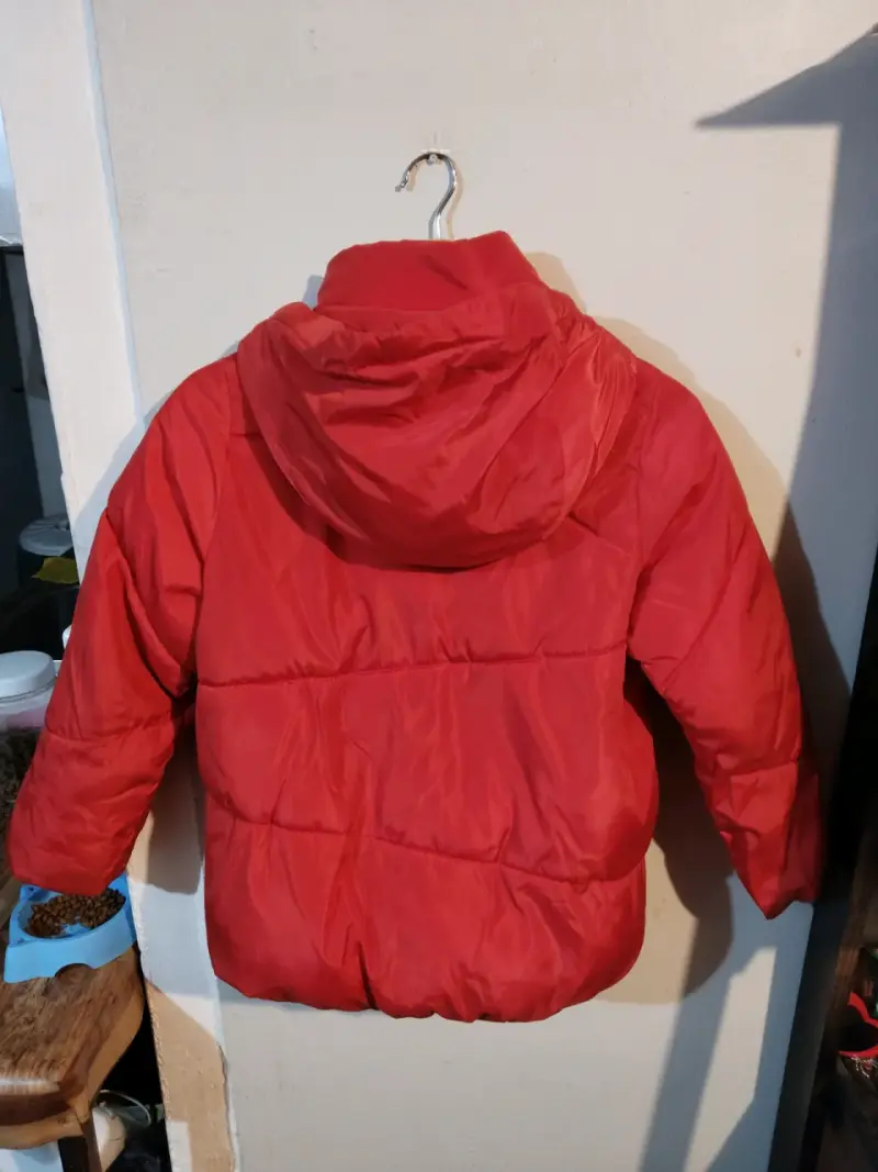 Chaqueta acolchada roja para invierno - 6