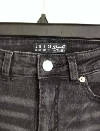 Jeans negros desgastados - miniatura 3