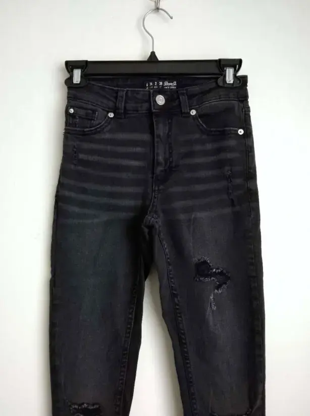 Jeans negros desgastados - 4