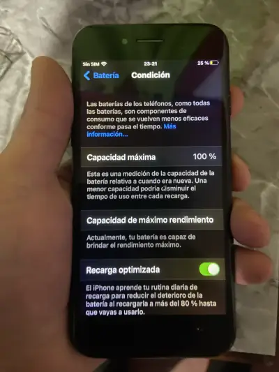 iPhone 7 en buen estado con batería al 100% - miniatura 3