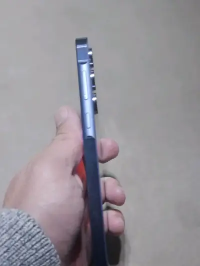 Smartphone Samsung Galaxy A55 en excelente estado - miniatura 4