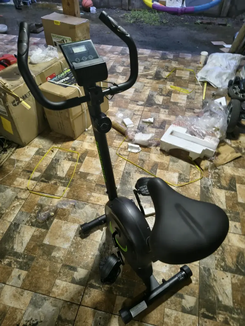 Bicicleta estática Biosports con monitor digital - 4