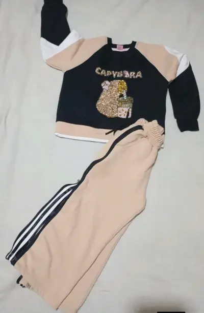 Conjunto buzo Capibara talla 6 - miniatura 3