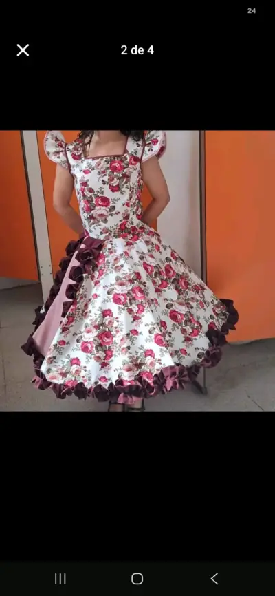 Vestido de huasa  diseño floral y falso - miniatura 1