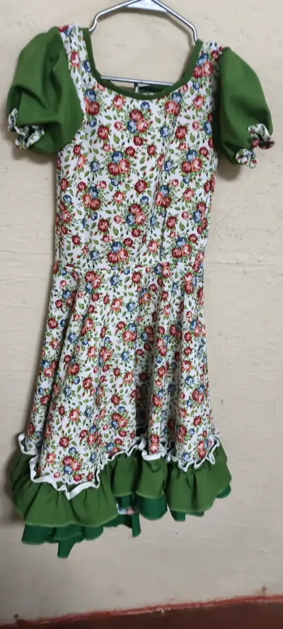 Vestido floral con volantes verdes - miniatura 1