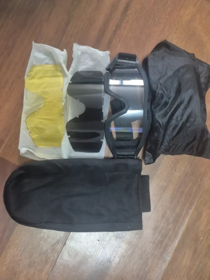 Se vende réplica para aersoft chaleco y lentes - 1