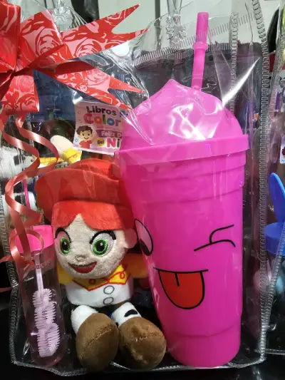 Set de Regalo Infantil con Peluches y Vasos - miniatura 6