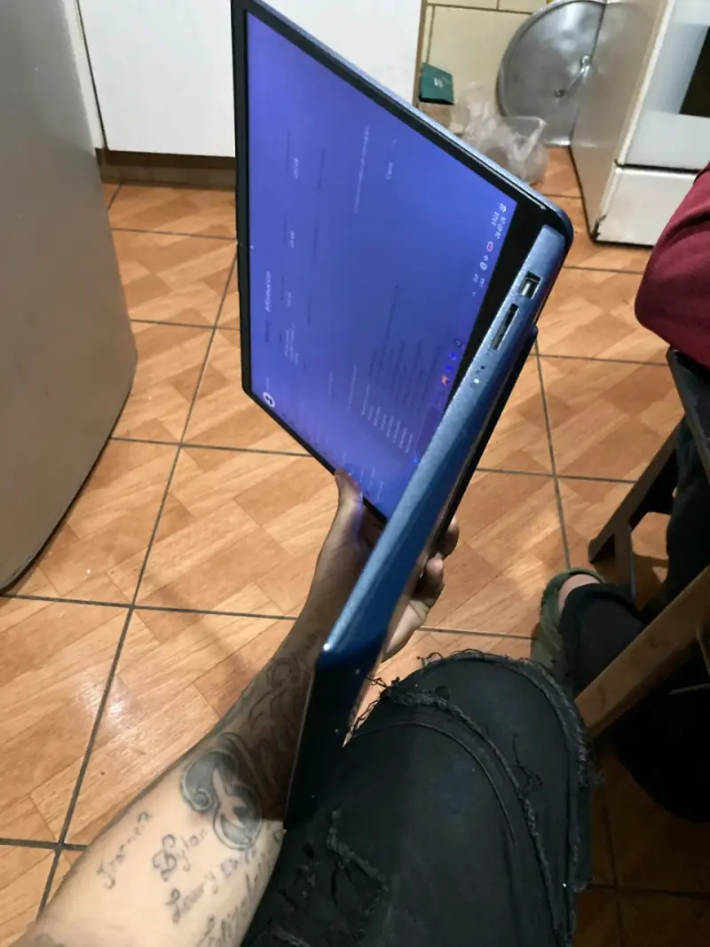 Laptop Intel Core i7 11va Gen 12GB RAM - 1