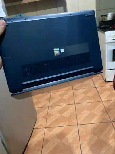 Laptop Intel Core i7 11va Gen 12GB RAM - miniatura 4