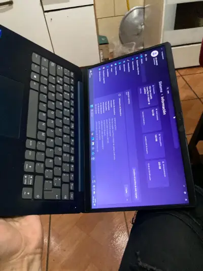 Laptop Intel Core i7 11va Gen 12GB RAM - miniatura 5