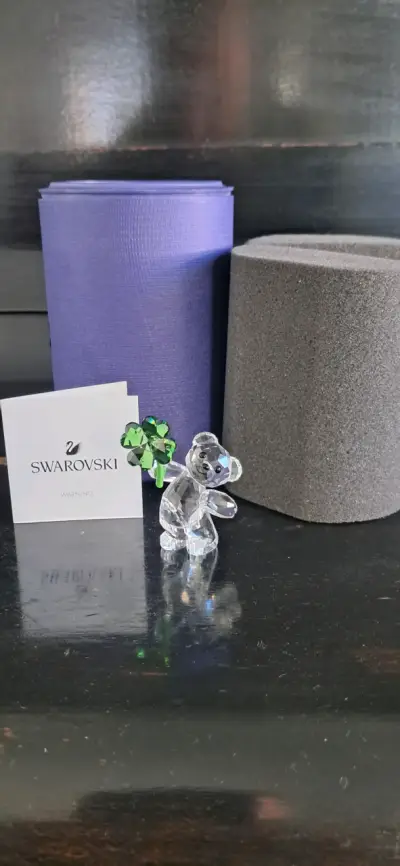 Figura de cristal oso con trébol Swarovski - miniatura 2