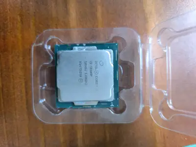 Procesador Intel Core i3-10100F 3.6GHz con ventilador - miniatura 3