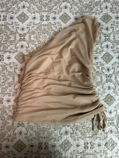 Top Beige Abercrombie & Fitch One Shoulder - miniatura 3