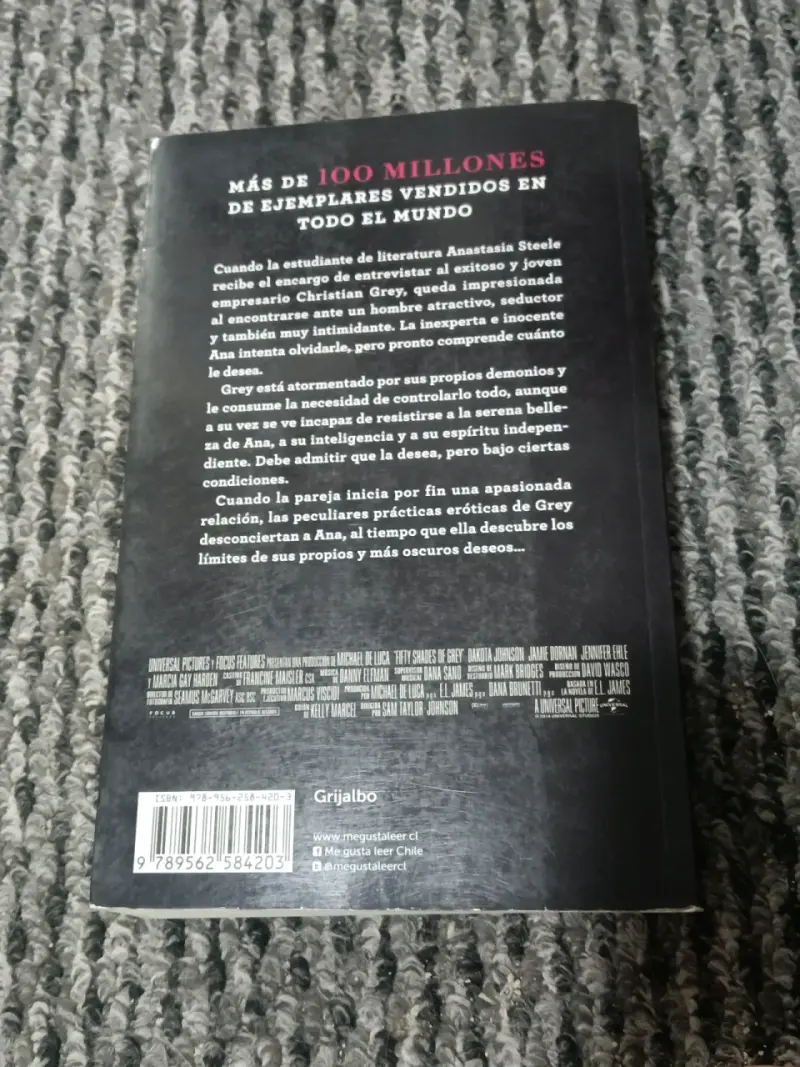 Libro Cincuenta Sombras de Grey por E.L. James - 2