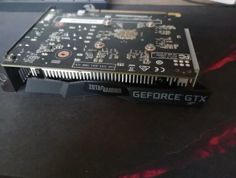 Tarjeta gráfica Zotac GeForce GTX con doble ventilador - 4