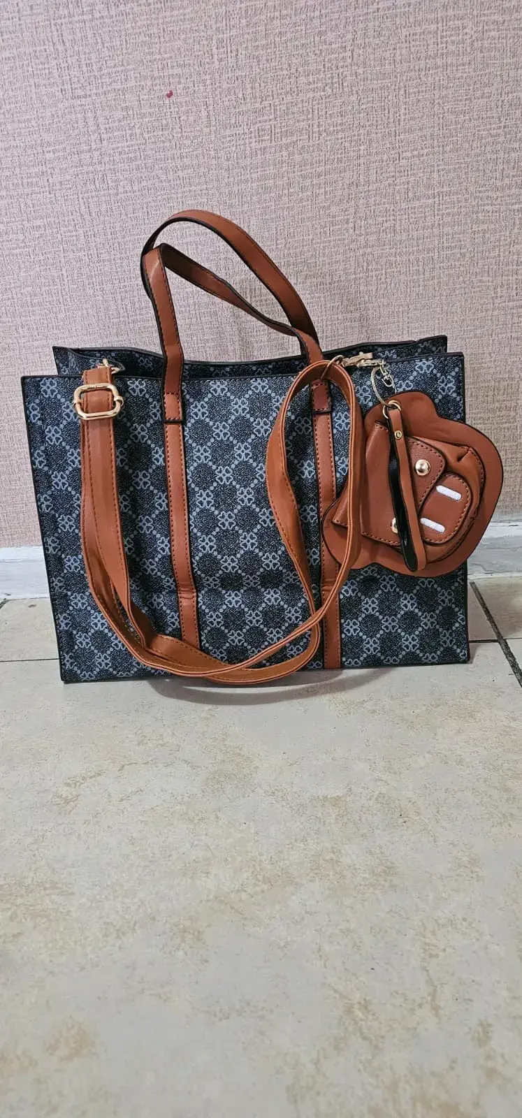 Set de carteras de diseño con monedero y correa - 1