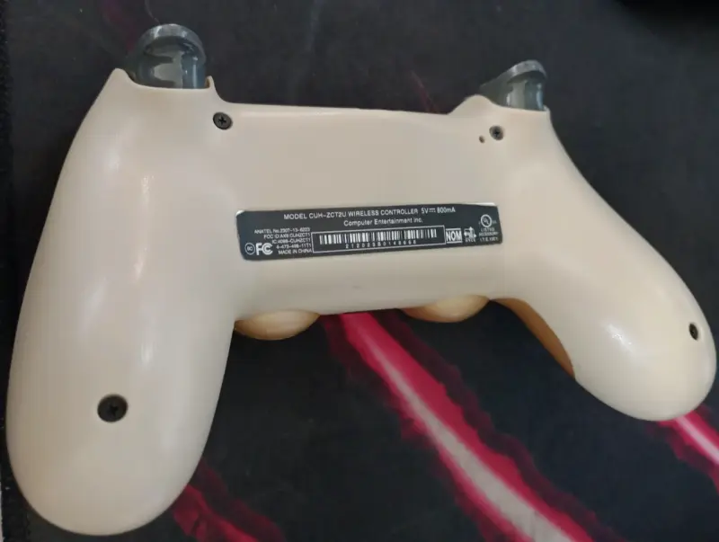 Control inalámbrico dorado para PS4 generico - 4