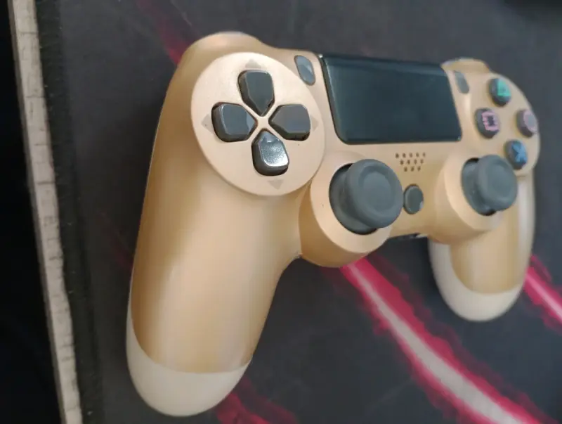 Control inalámbrico dorado para PS4 generico - 5