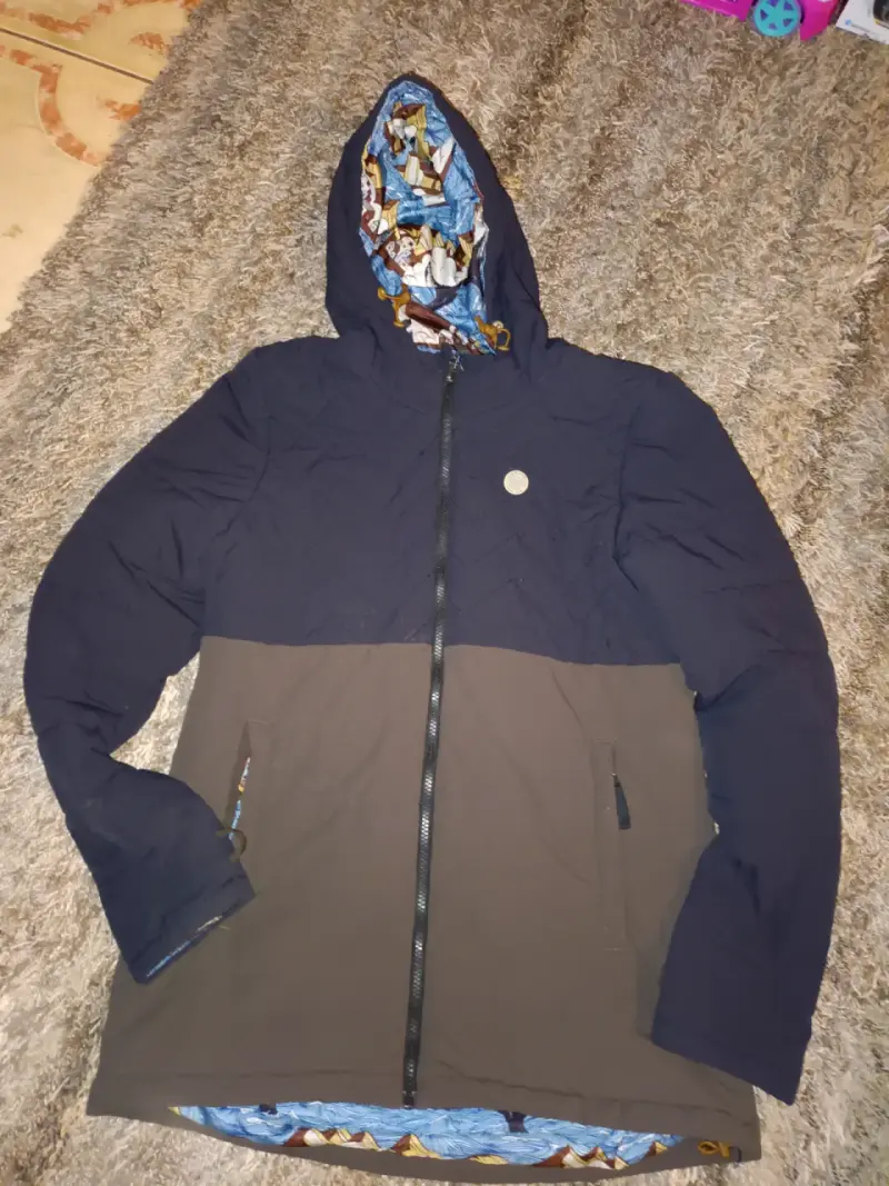 Chaqueta deportiva negra Adidas con rayas blancas - 5