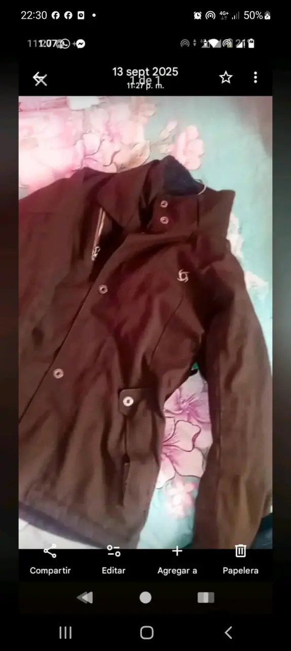 Chaqueta deportiva negra Adidas con rayas blancas - 6