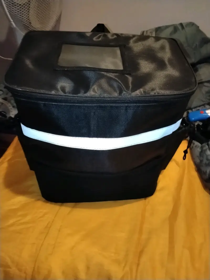 Mochila térmica negra para delivery - 2