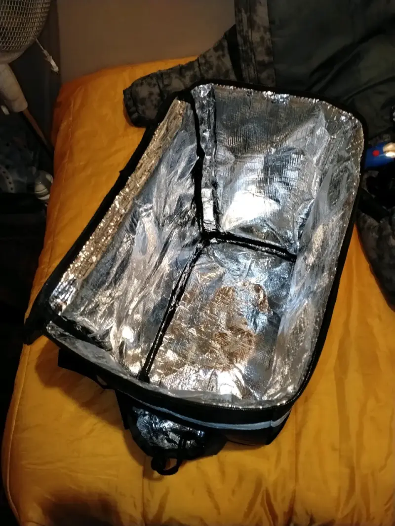 Mochila térmica negra para delivery - 3