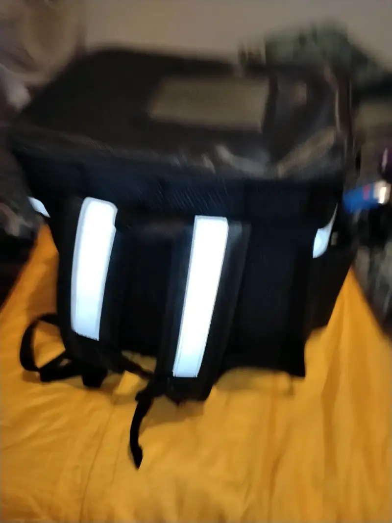 Mochila térmica negra para delivery - 4
