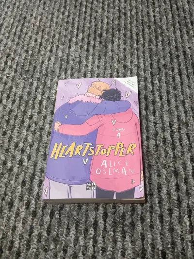 Colección de libros Heartstopper de Alice Oseman - miniatura 4
