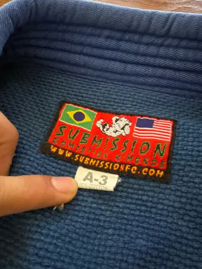 Kimono de Jiu-Jitsu azul Submission A3 - miniatura 3