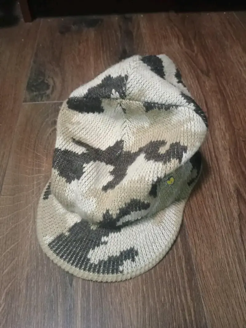 Gorro de lana camuflado estilo militar