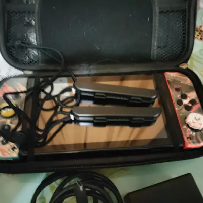 Nintendo Swich  con funda y cargador - miniatura 2